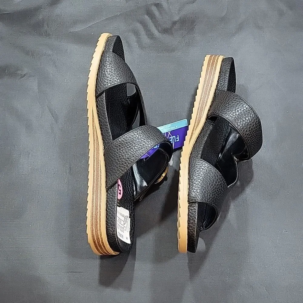 BRAND NEW FLEXSTEP DOUBLE STRAP ADJUSTABLE BUCKLE FLAT SANDAL